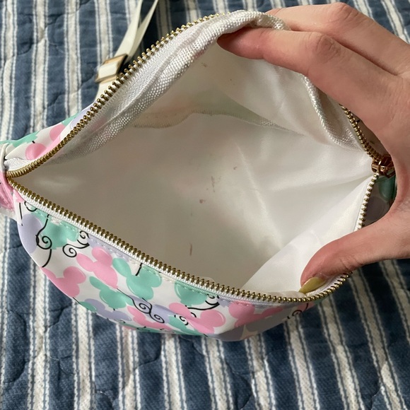 Disney bum bag - Picture 5 of 8